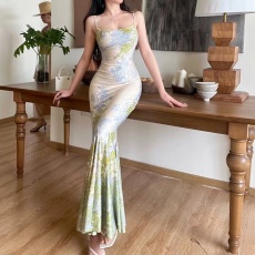 批发新中式吊带鱼尾连衣裙女2024年新款缎面<b class='q'>伴娘</b>服<b class='q'>礼服</b>长裙