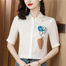 批发法式温柔风五分袖印花<b class='q'>真丝</b><b class='q'>衬衫</b>女夏季气质翻领显瘦别致漂亮上衣夏