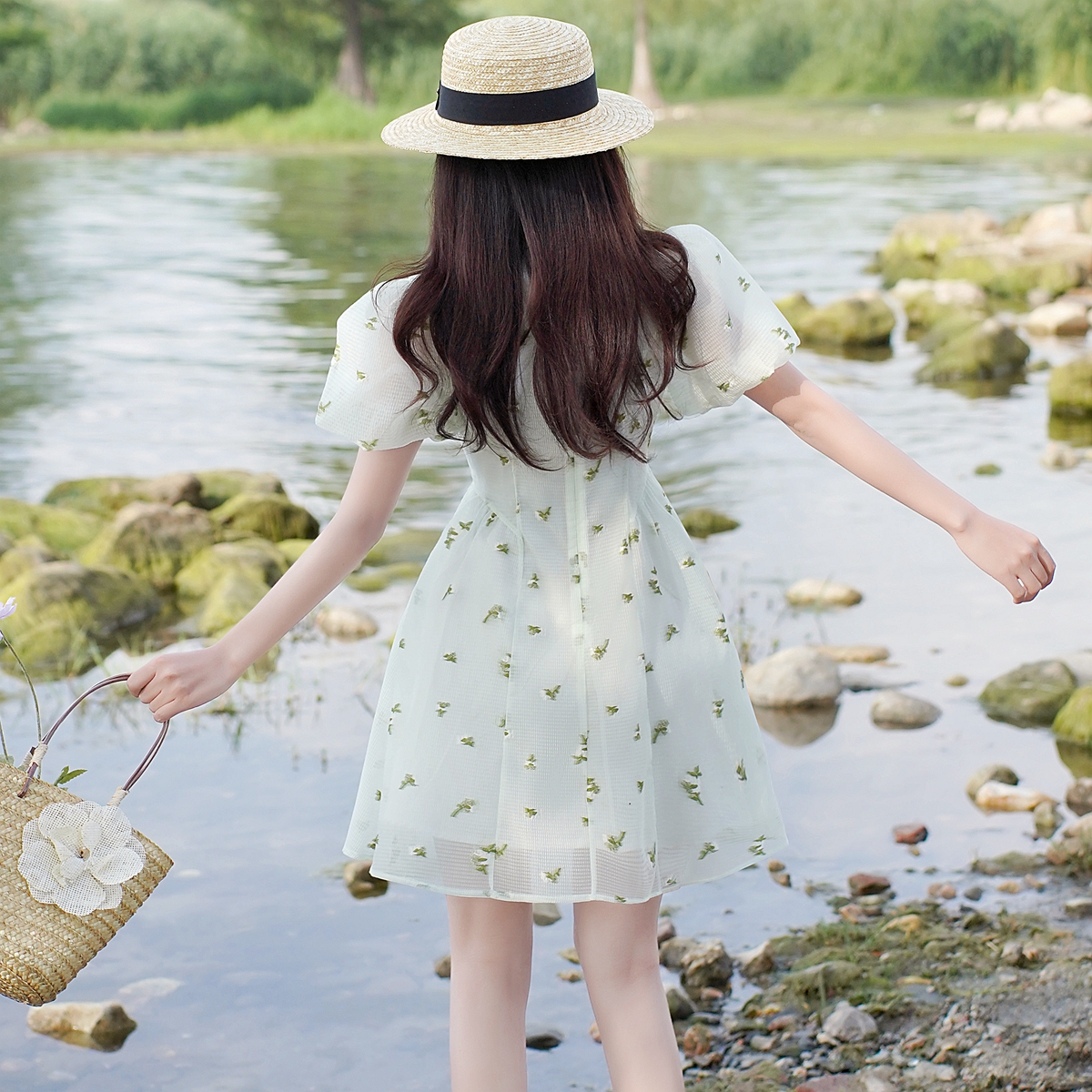 新中式提花改良旗袍连衣裙女2024年夏季新款钉珠盘扣泡泡袖仙女裙