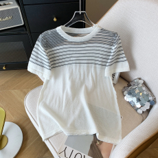 批发实拍经典<b class='q'>黑白条纹</b>设计感短袖针织衫优雅百搭<b class='q'>T</b><b class='q'>恤</b>圆领显瘦短款