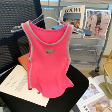 批发<b class='q'>实拍</b>辣妹别致喷漆做旧针织背心百搭新款字母装饰短款无袖上衣内搭