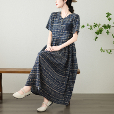 批发实拍 <b class='q'>大码</b><b class='q'>女装</b>碎花连衣裙夏季胖mm夏装宽松显瘦遮肚棉麻裙子