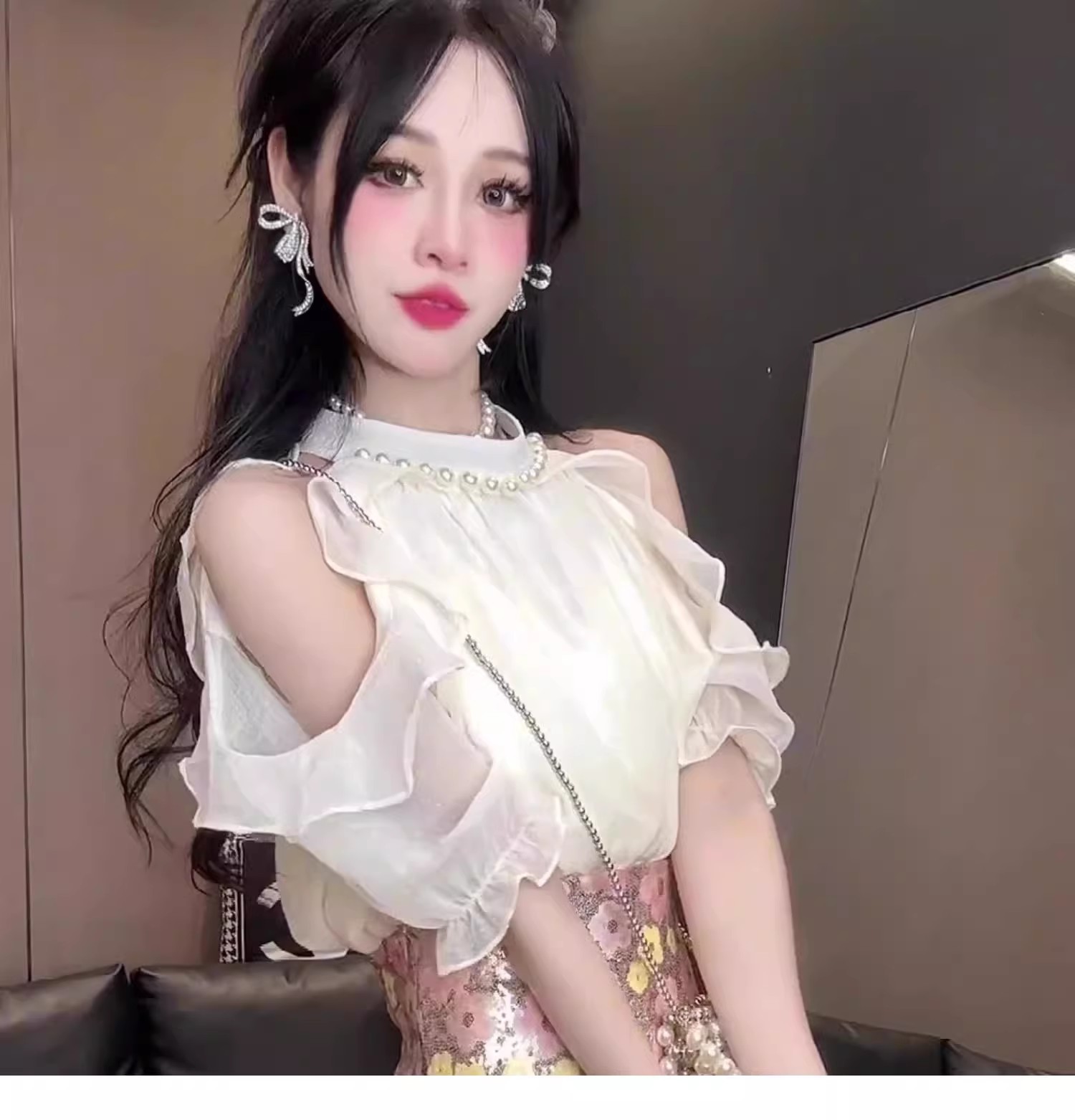 순수한 욕망 바람 무거운 작업 비즈 박기 오프숄더 셔츠 여성 여름 프랑스식 고급 센스 Chic 아름다운 반팔 셔츠 작은 맨위