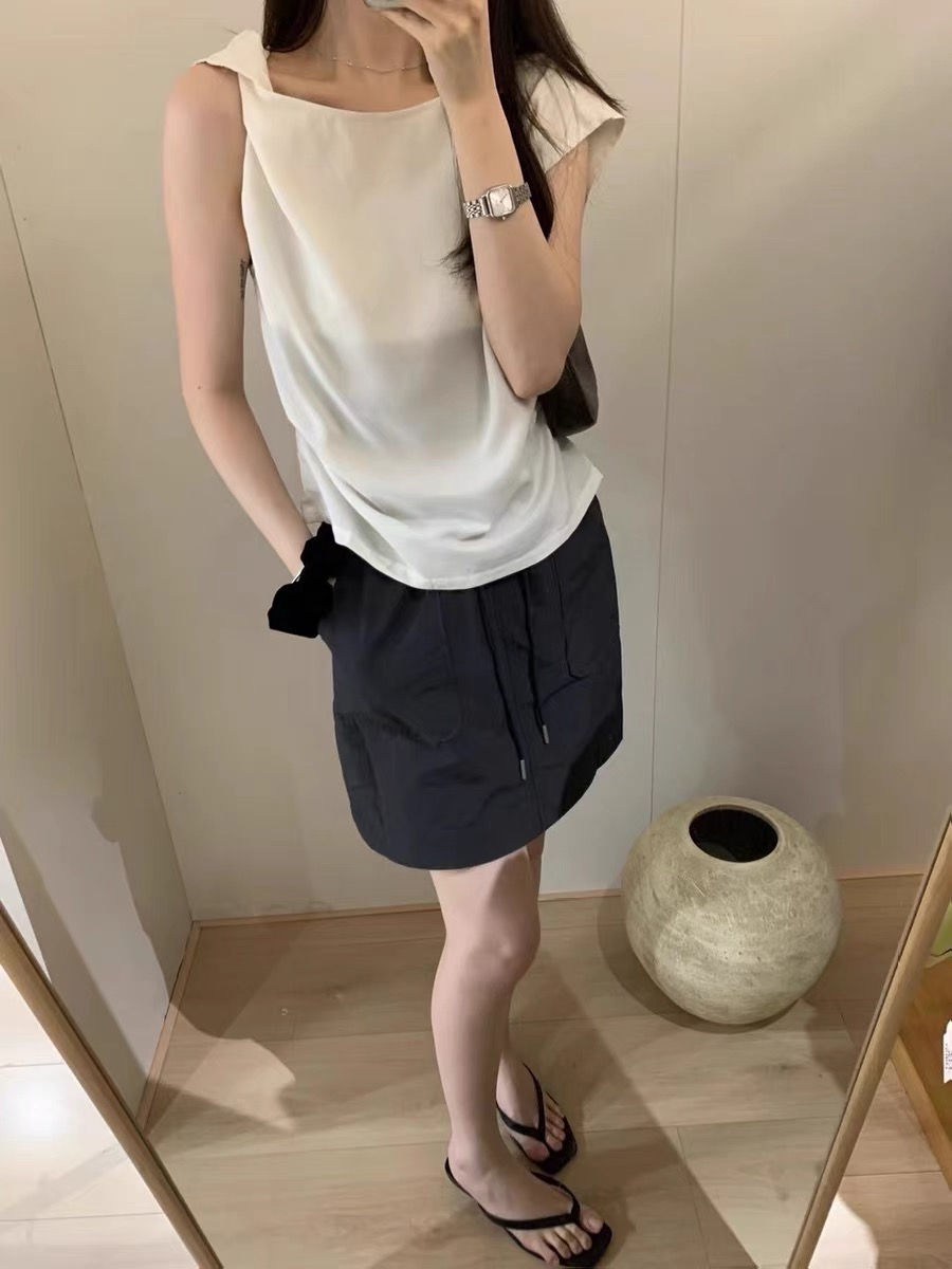 Designed irregular shoulder kink vest for women summer new pleated waist temperament shirt all-match tops