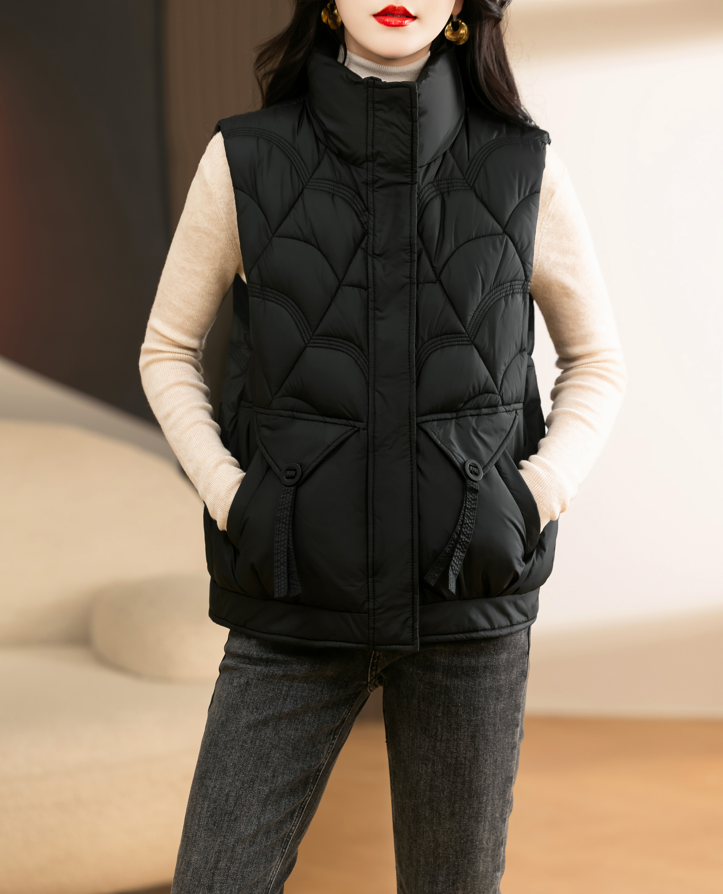 Real shot of foreign trade high-end down jacket vest for women, 2024 autumn and winter new style vest for small people