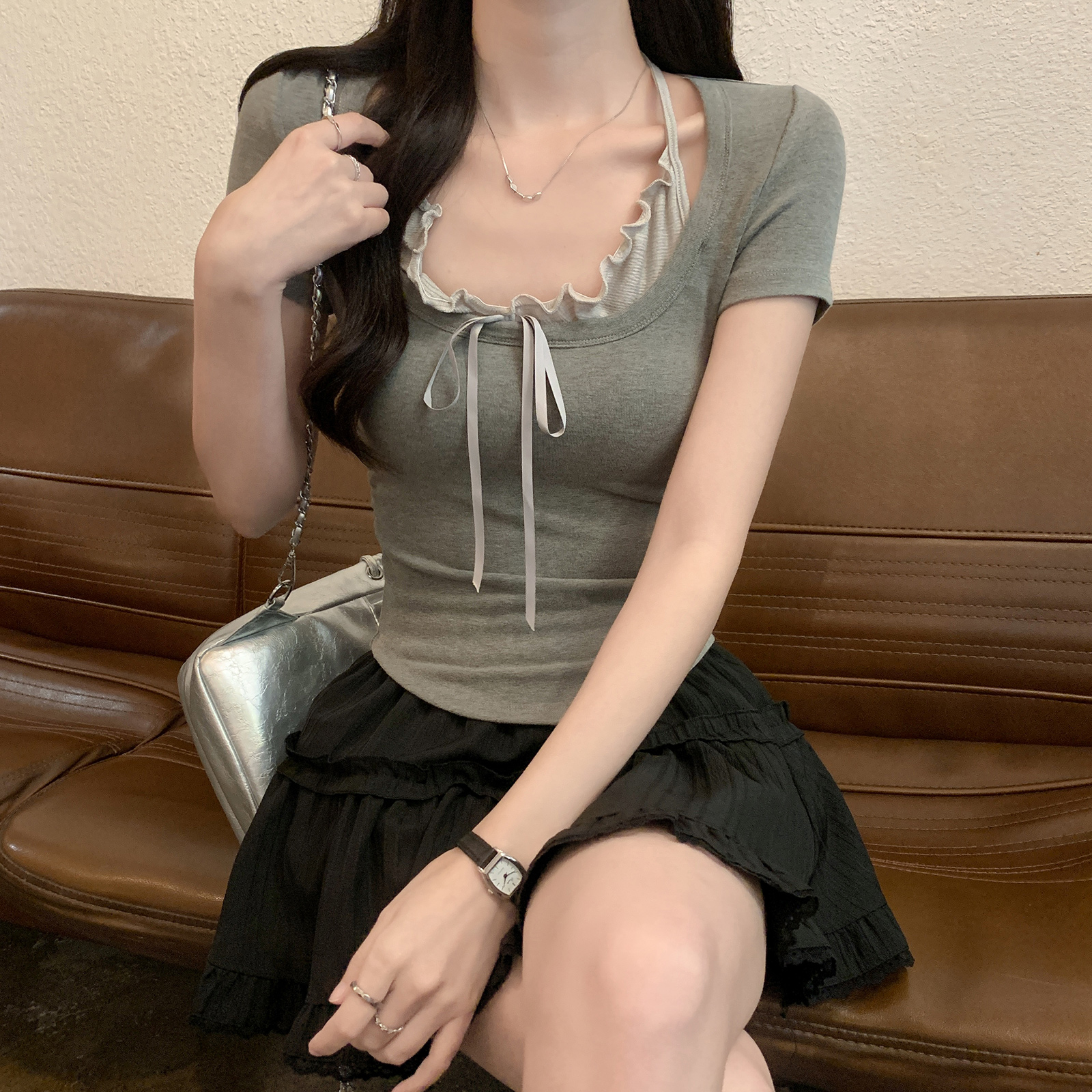 Actual shot of 260g threaded air layer short-sleeved T-shirt summer slim-fitting halter neck fake two-piece straight shoulder Korean style women's clothing