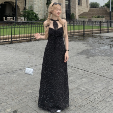 批发甜美淑女设计感显瘦印花吊带<b class='q'>连衣裙</b>夏度假风气质高档<b class='q'>波点</b>A字长裙