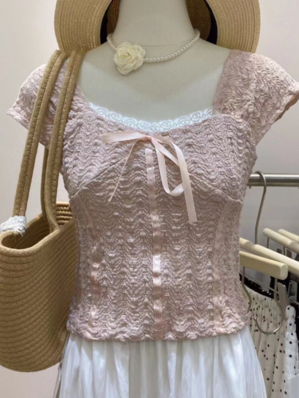 蕾絲衫女夏季新款甜美法式方領吊帶背心短款修身顯瘦氣質無袖上衣