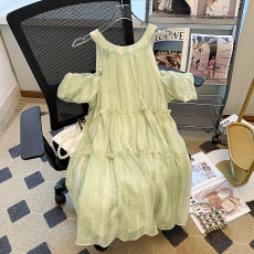 批发小清新绿色露肩挂脖<b class='q'>连衣裙</b>女夏季宽松显瘦仙气泡泡袖娃娃裙