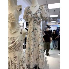 批发韩国东大门-2026年夏季新款泡泡袖收腰修身<b class='q'>连衣裙</b>法式中长裙女