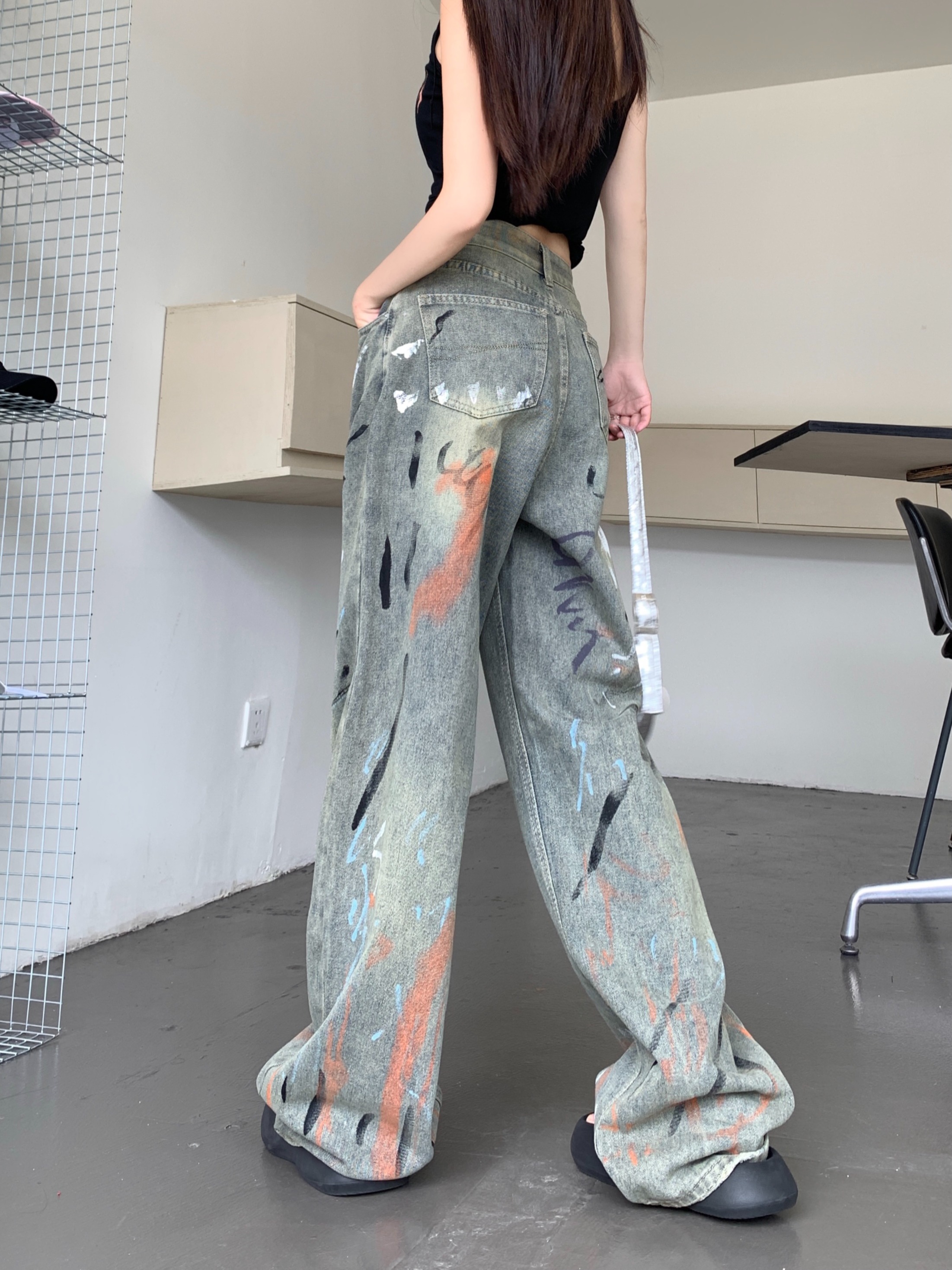 Real shot ~ Paris style graffiti hand-painted destroyed loose denim unisex floor mopping pants