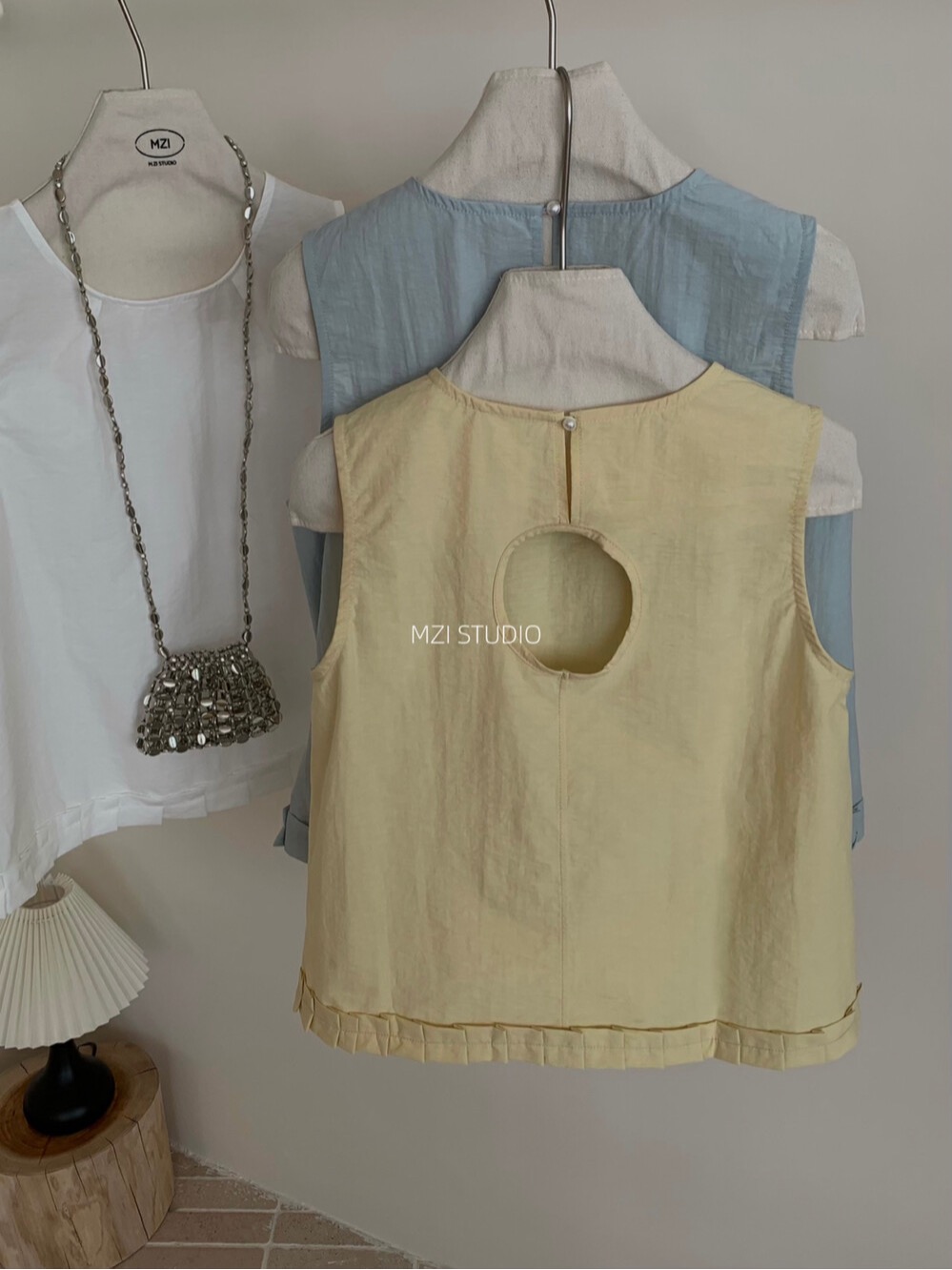 Japanese age-reducing back hollow design sleeveless French solid color hem pleated chic small women's vest