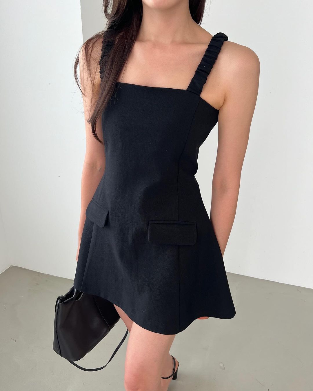 Sleeveless strapless simple dress