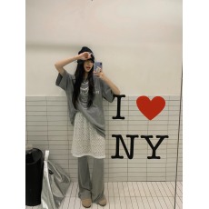 批发实拍#鬼马风珍珠链印花T恤+假两件蕾丝拼接休闲套装