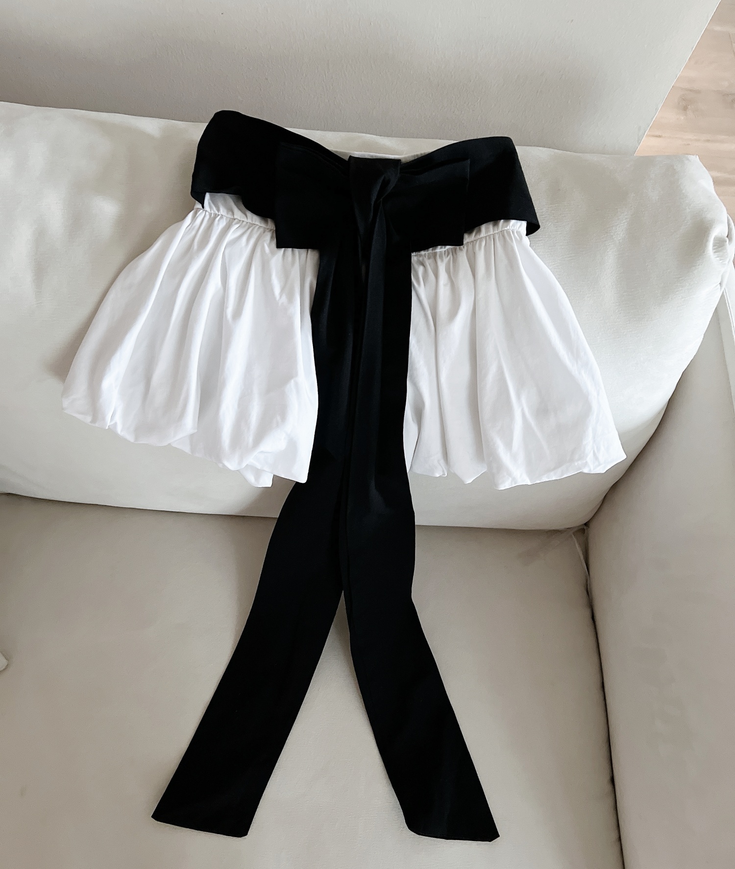 Actual shot ~ 2024 new summer fashion design white bow skirt slim waist skirt for women