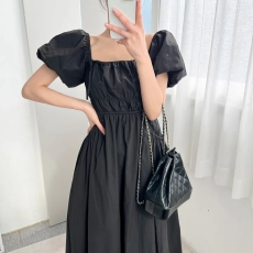 批发现chic<b class='q'>夏季</b>法式气质甜美方领蝴蝶结皱褶收腰泡泡袖温柔时尚连衣裙