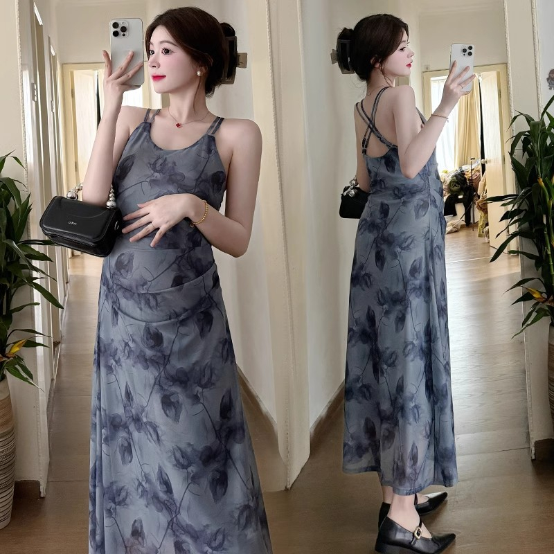 2024 new maternity wear summer wear new ink printed suspender long skirt slimming holiday style maternity dress trendy