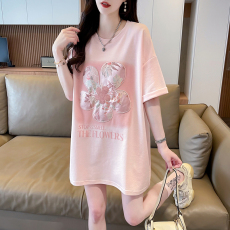 批发| 实拍实价 | 纯棉 200克 | 后包领 | 中长款刺绣<b class='q'>花朵</b>短袖T恤女