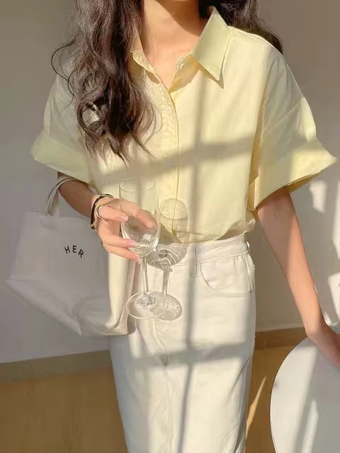 Short-sleeved shirt for women in yellow 2024 summer new style chic French sweet top design niche shirt