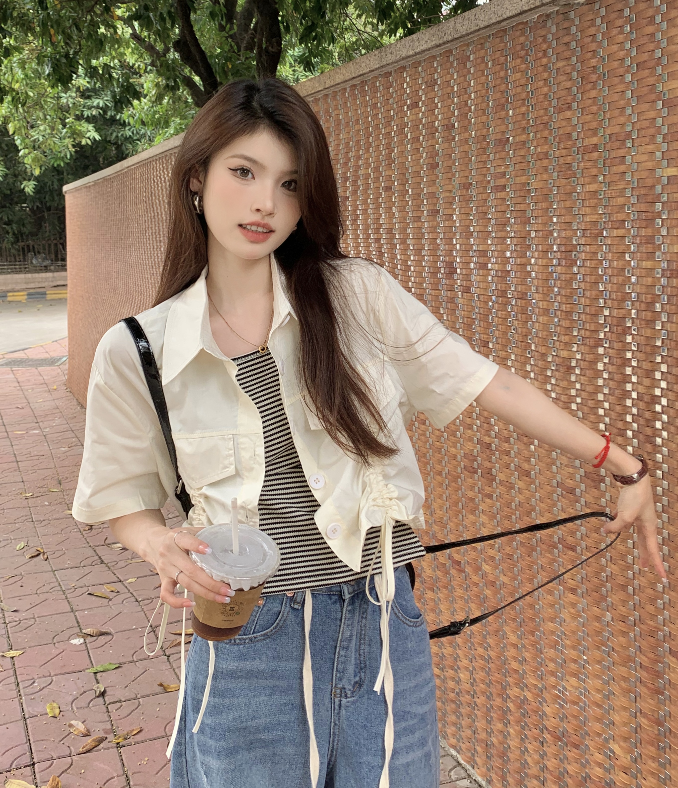 Actual shot of the new Korean style solid color short pleated slim short-sleeved shirt for women + striped suspenders two-piece suit