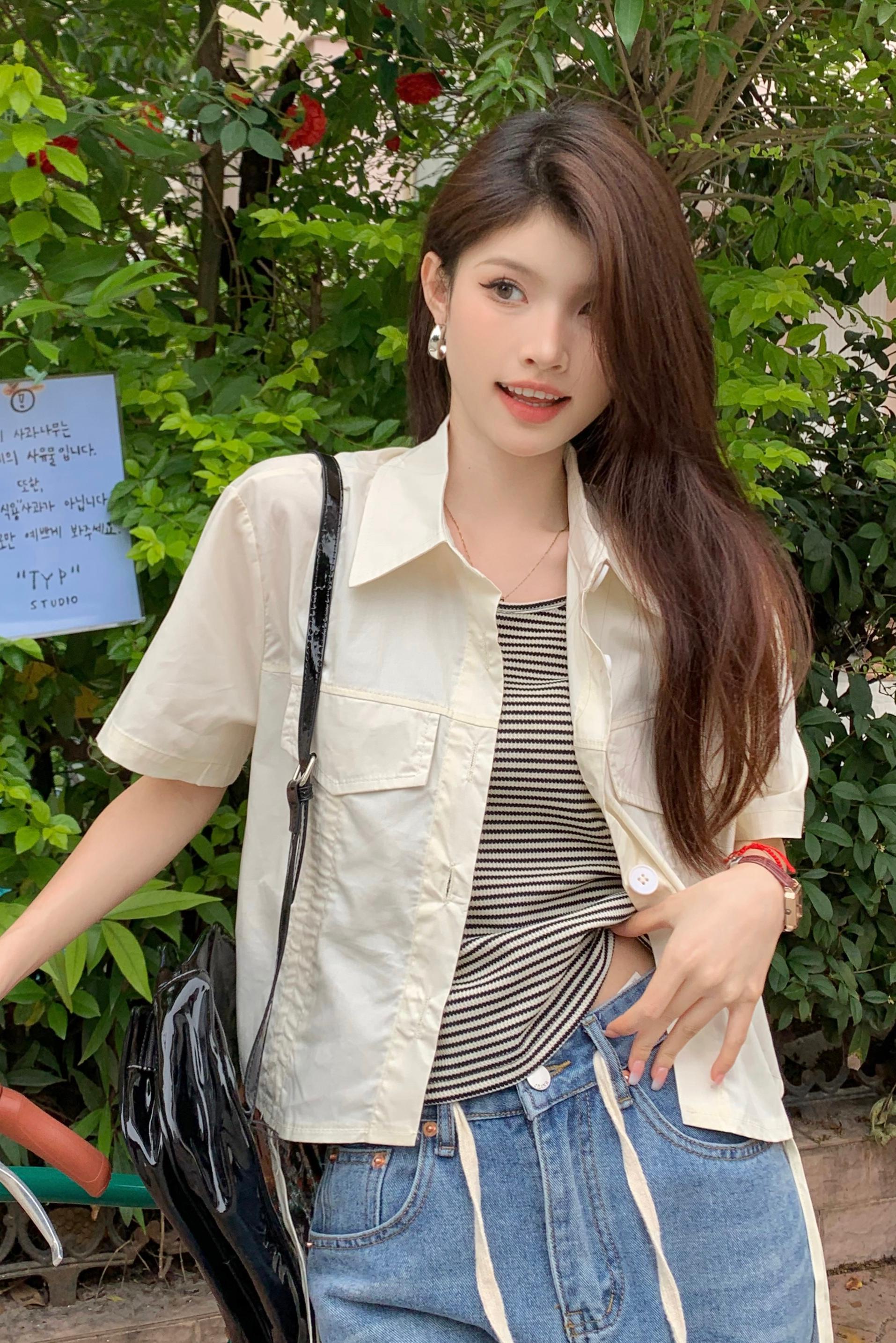 Actual shot of the new Korean style solid color short pleated slim short-sleeved shirt for women + striped suspenders two-piece suit