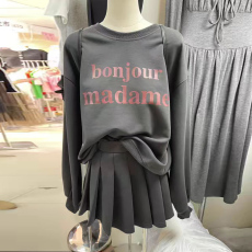 批发2026新款美式字母卫衣套<b class='q'>装</b>裙夏<b class='q'>装</b>女<b class='q'>装</b>小个子运动上衣百褶裙两件套