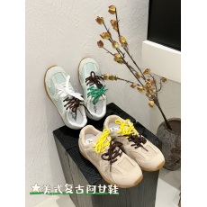 批发复古休闲<b class='q'>运动鞋</b>女2024夏季新款平底舒适德训鞋慢跑网面百搭阿甘鞋