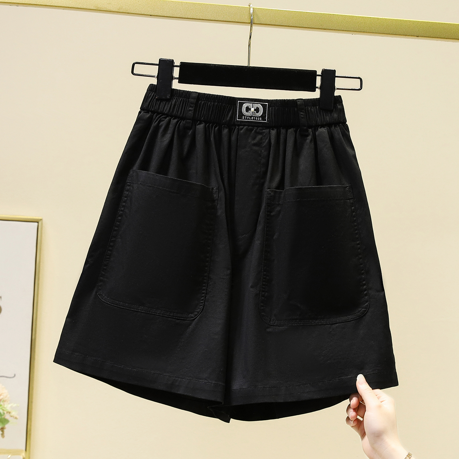 Actual shot of new summer loose large size elastic slim casual quarter pants fat MM thin cool denim shorts