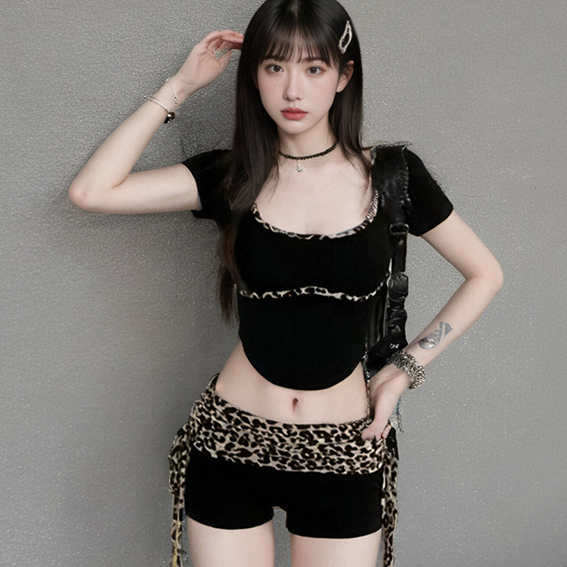 2024 new summer style pure desire short top suit low waist pleated strap shorts two-piece set - sold without disassembly