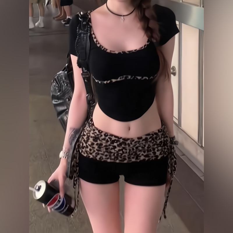 2024 new summer style pure desire short top suit low waist pleated strap shorts two-piece set - sold without disassembly