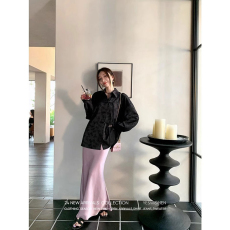 批发高腰显瘦高级感简约优雅气质鱼尾高腰缎面<b class='q'>包臀</b><b class='q'>半身</b>裙子夏季