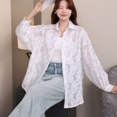 批发实拍<b class='q'>韩版</b>提花碎花蕾丝衬衫原宿风宽松休闲百搭设计感衬衣外套女夏