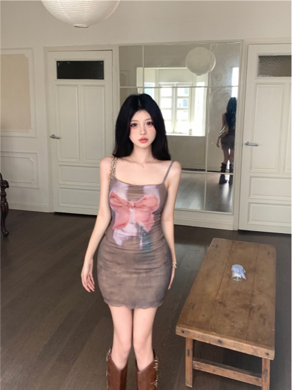 Real shot of hot girl slimming in butterfly print mesh short suspender dress