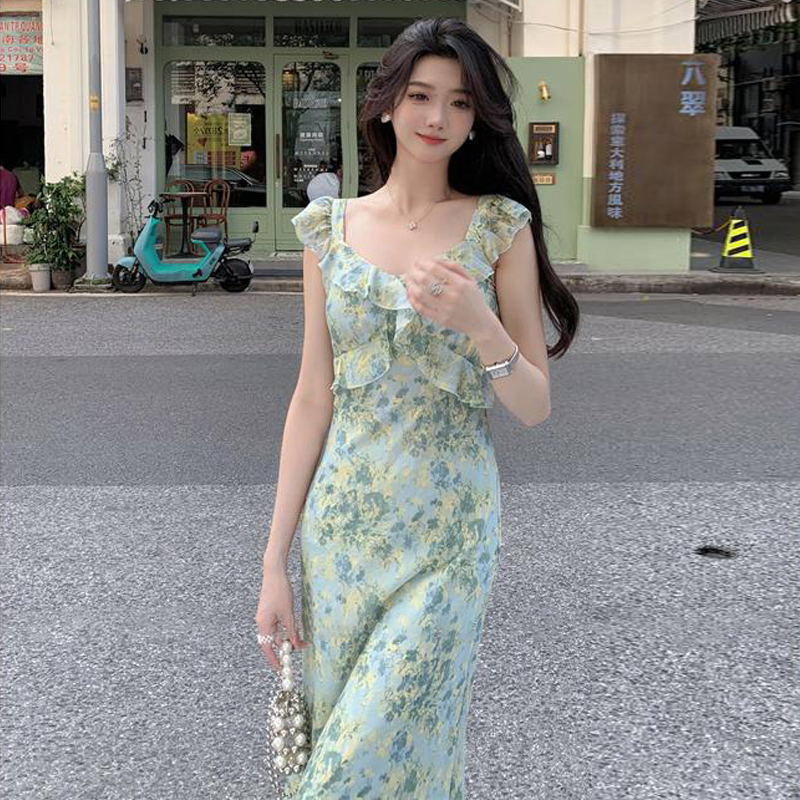 French floral suspender dress for women summer 2024 new spring dress seaside vacation high-end beach long dress