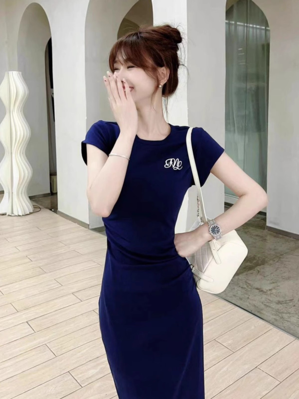 Round neck, flesh-covering long dress, simple slimming dress, waist slimming dress, women's summer dress