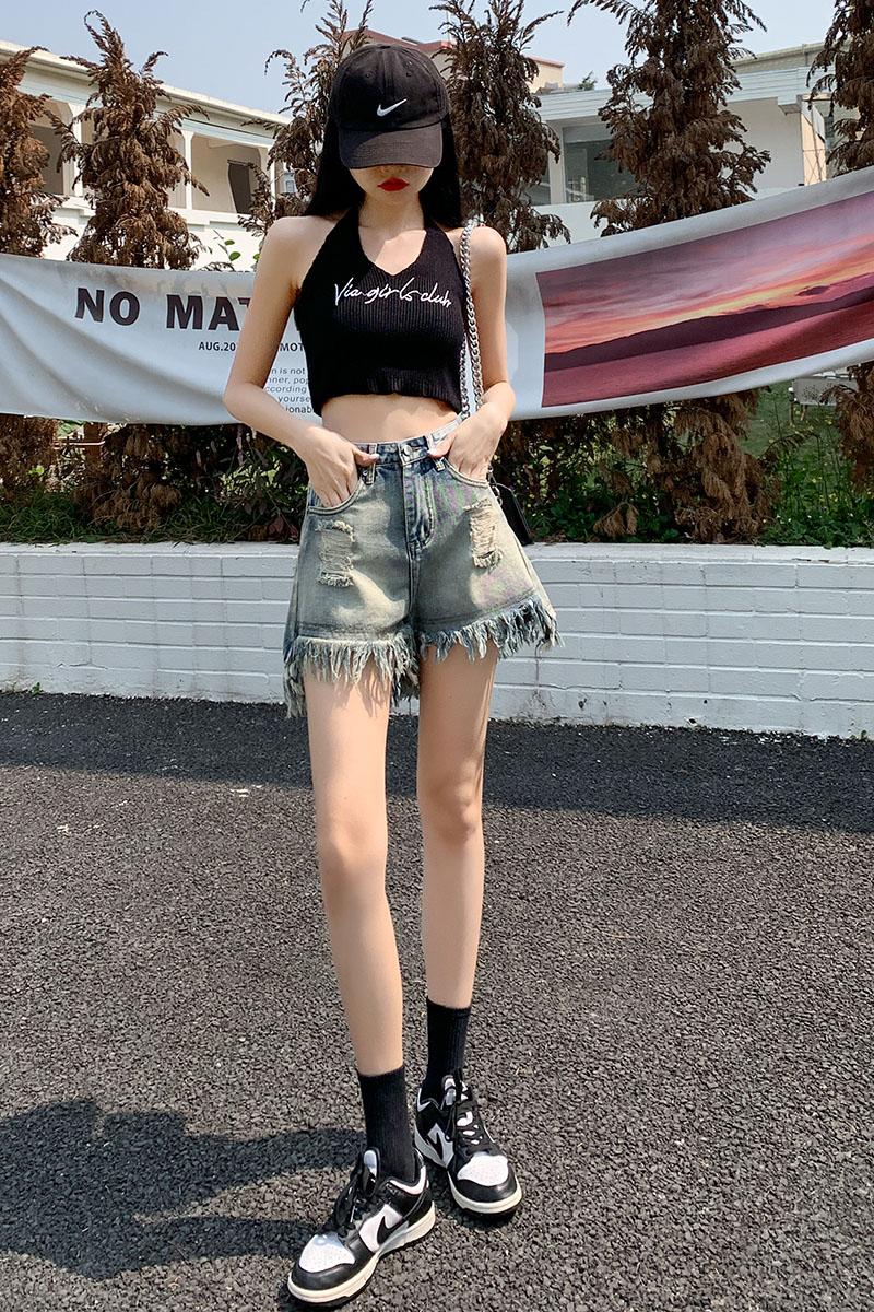 Refreshing 2024 retro ripped raw edge denim shorts for women, loose and slimming high-waisted A-line hot pants