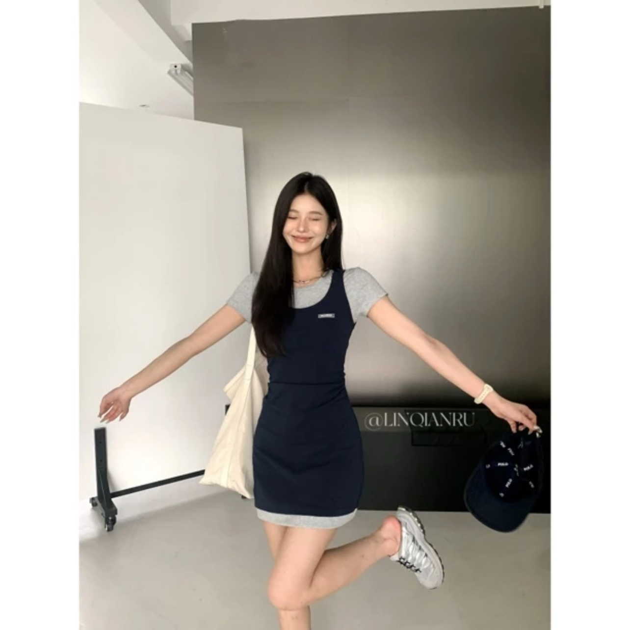 Lin Qianru's new fake two-piece summer temperament slimming waist design petite skirt