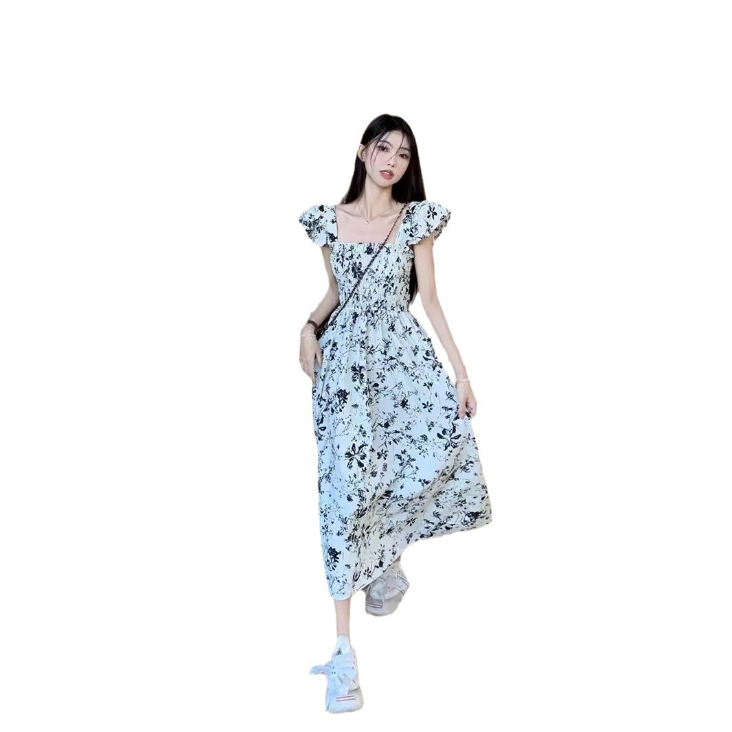 French Hepburn style British style small flying sleeves square neck tea break long skirt pleated waist dress for women 2024 summer new