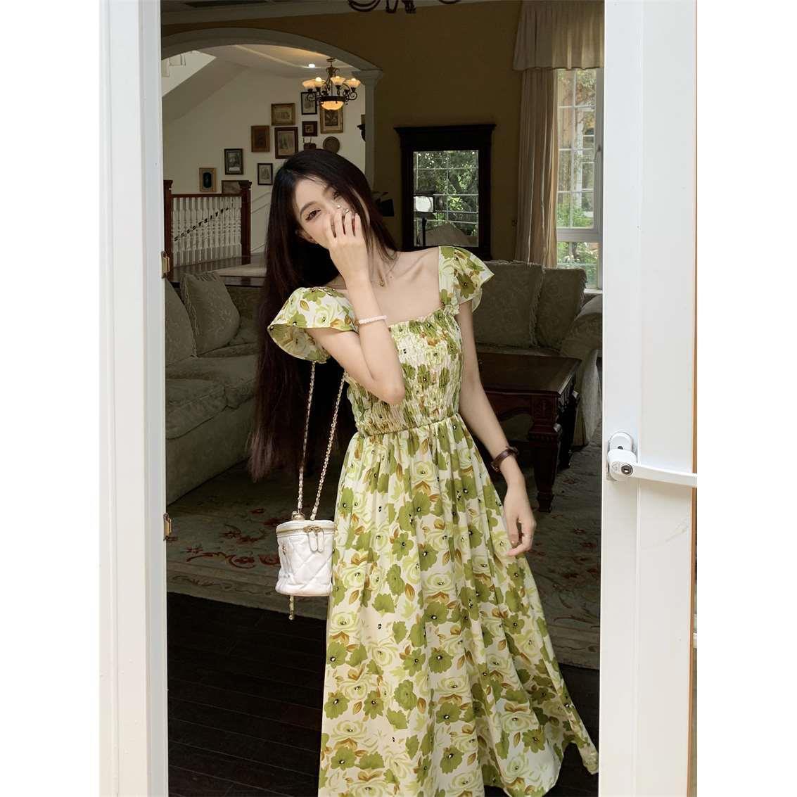 French Hepburn style British style small flying sleeves square neck tea break long skirt pleated waist dress for women 2024 summer new