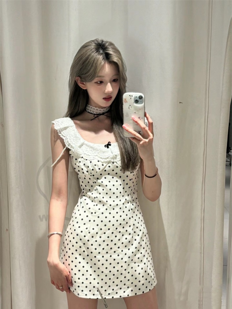 French square-neck lace polka-dot dress for women with summer petite temperament, slim waist and hip-hugging short skirt