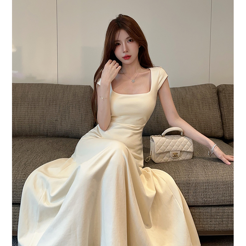 Real shot of French simple square neck strap dress for women, versatile temperament, drapey waist, slimming and slim long skirt