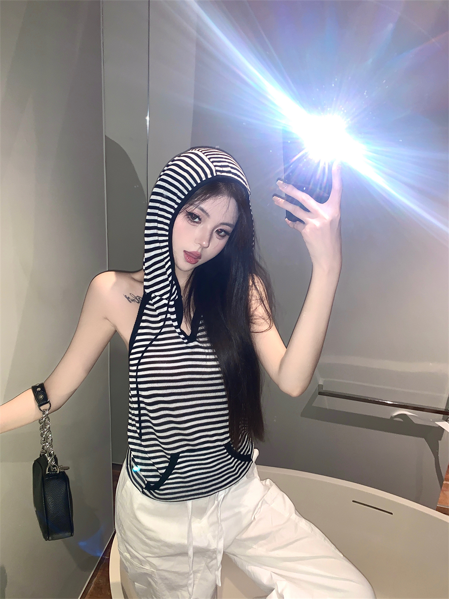 Actual shot ~ Retro striped hooded sleeveless vest T-shirt for women in summer slimming hot girl design backless top