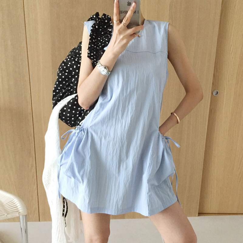 Sleeveless large pocket dress