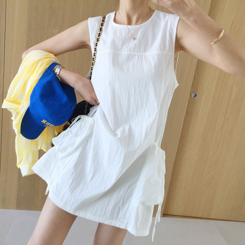 Sleeveless large pocket dress