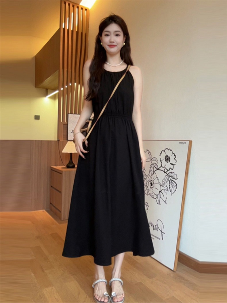 Seaside Vacation Sleeveless Halter Sling Dress Women's Summer 2024 New Tea Break French Beach Long Dress