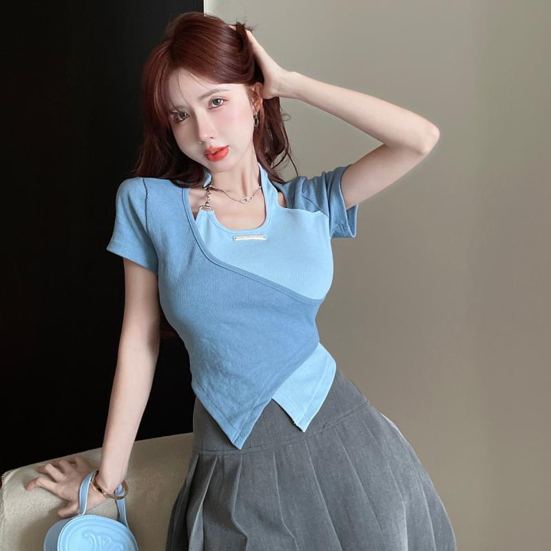 Fashionable and super hot and spicy style halterneck, right shoulder, short-sleeved women's unique and unique cross-over irregular contrasting color short top