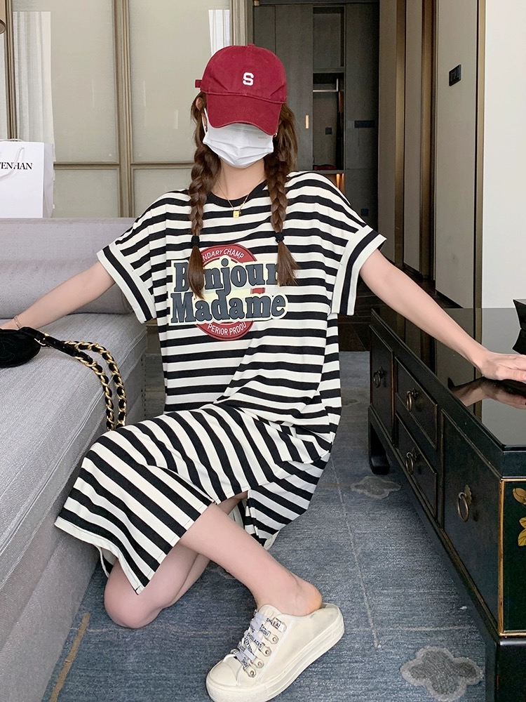 Tmall quality slim T-shirt striped dress women's 2024 new summer mid-length style with high-end feel