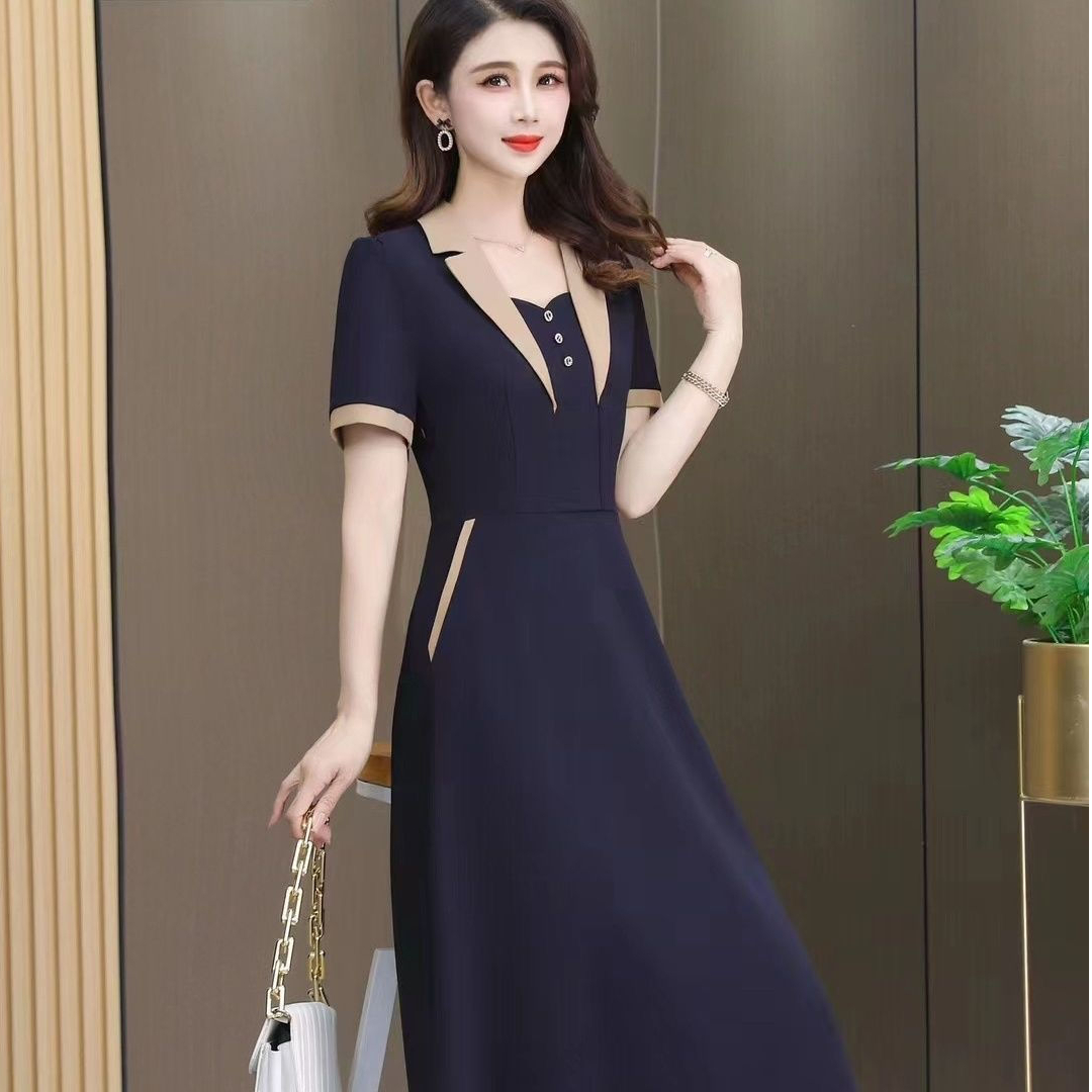 Fashionable and Western style solid color large size dress 2024 new large size waist slimming mother's high-end summer skirt