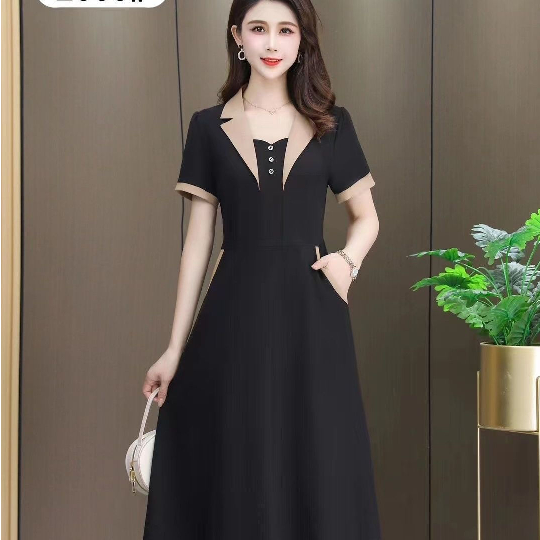 Fashionable and Western style solid color large size dress 2024 new large size waist slimming mother's high-end summer skirt