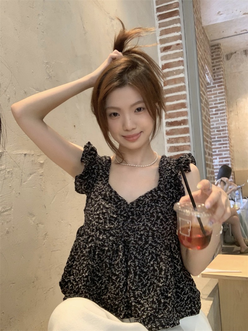 Actual shot of 2024 summer Korean style sweet style floral pleated lace-up ear-trimmed small flying sleeve shirt vest for women